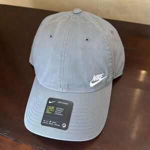 Women’s Nike Heritage 86 hat
